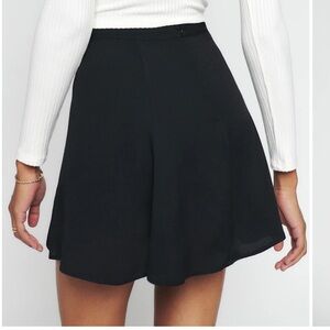 Reformation Flounce Skirt — Black, Size 2 (NWT)